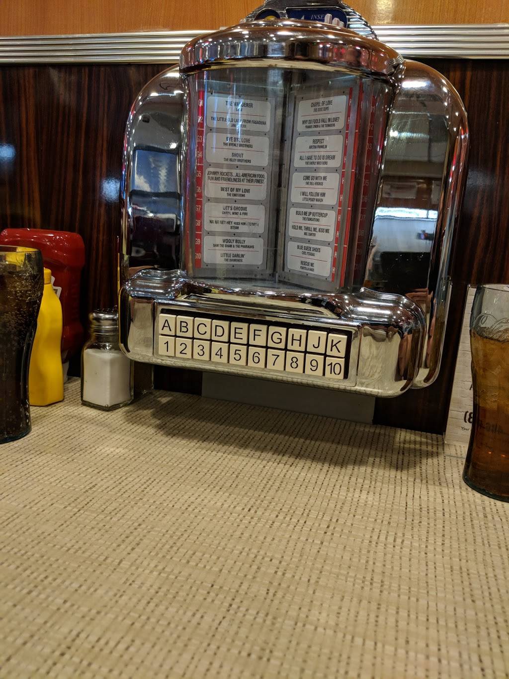 Johnny Rockets | restaurant | 875 W Promontory, Farmington, UT 84025, USA | 8014514621 OR +1 801-451-4621