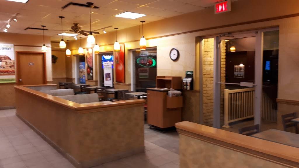 Restaurant SUBWAY | restaurant | 299 Rue Laval, Sherbrooke, QC J1C 0R1, Canada | 8198464655 OR +1 819-846-4655