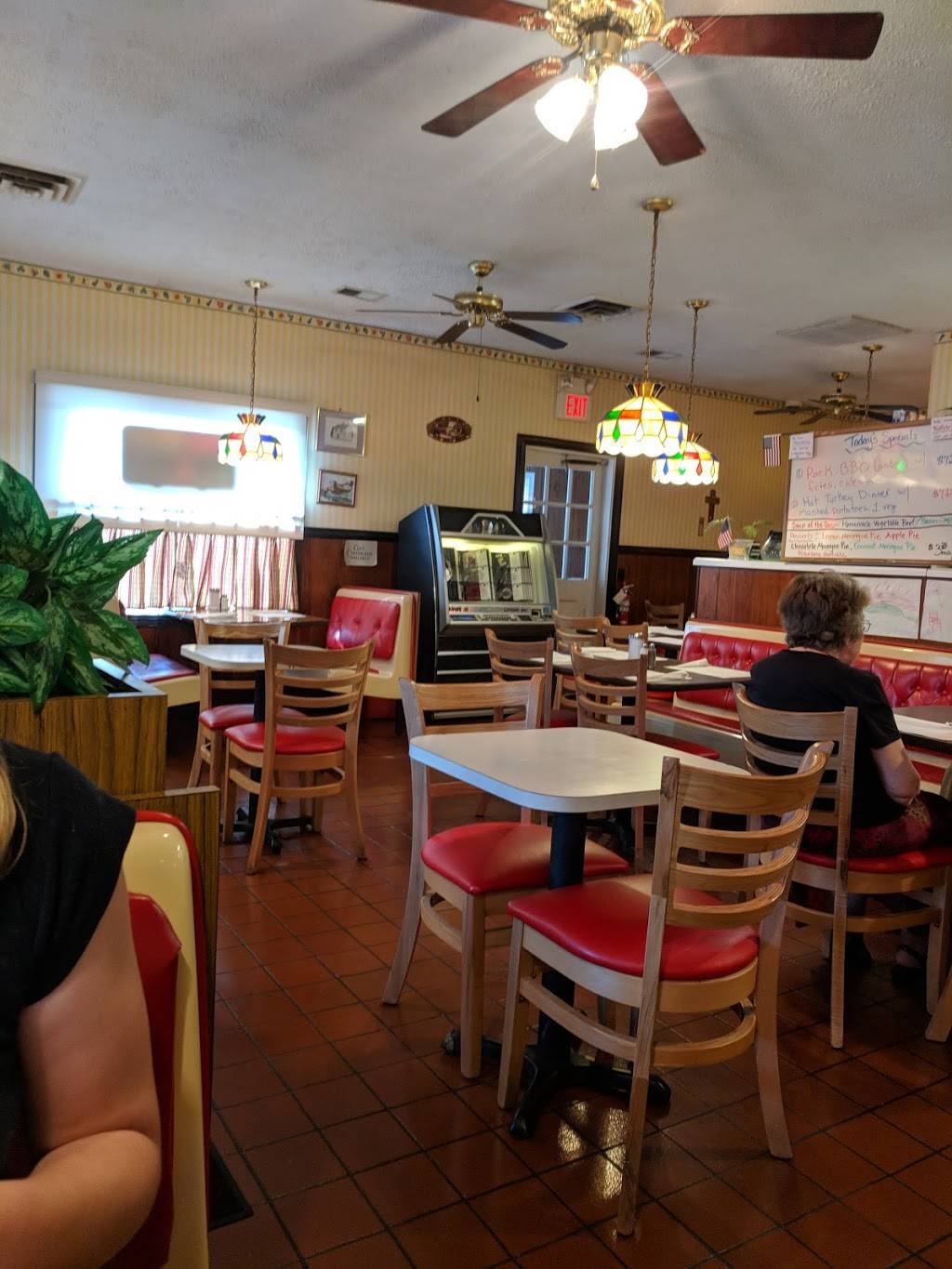 Courthouse Cafe | cafe | 8955 Courthouse Rd, Spotsylvania Courthouse, VA 22553, USA | 5405823302 OR +1 540-582-3302