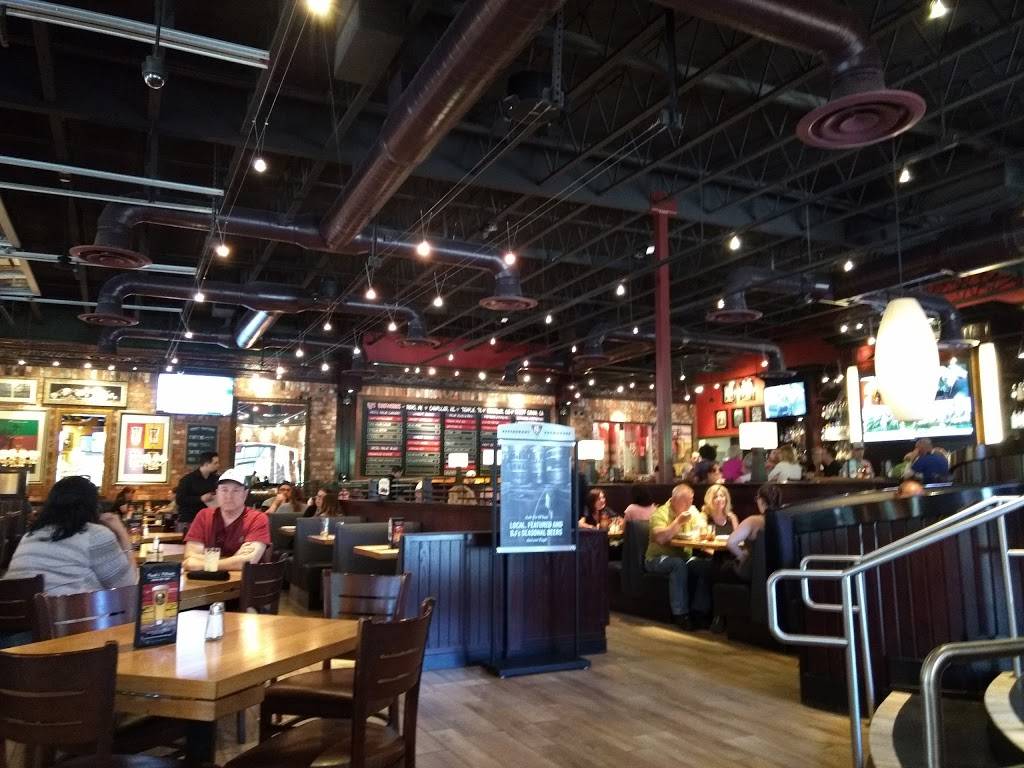 BJs Restaurant & Brewhouse | restaurant | 6622 E Superstition Springs Blvd, Mesa, AZ 85206, USA | 4803241675 OR +1 480-324-1675