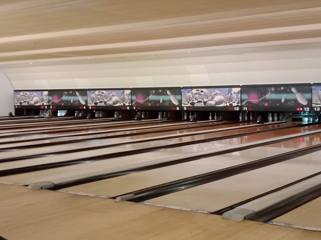 Pohlman Lanes & Family Entertainment Complex | restaurant | 954 Pyramid Hill Blvd, Hamilton, OH 45013, USA | 5137957694 OR +1 513-795-7694