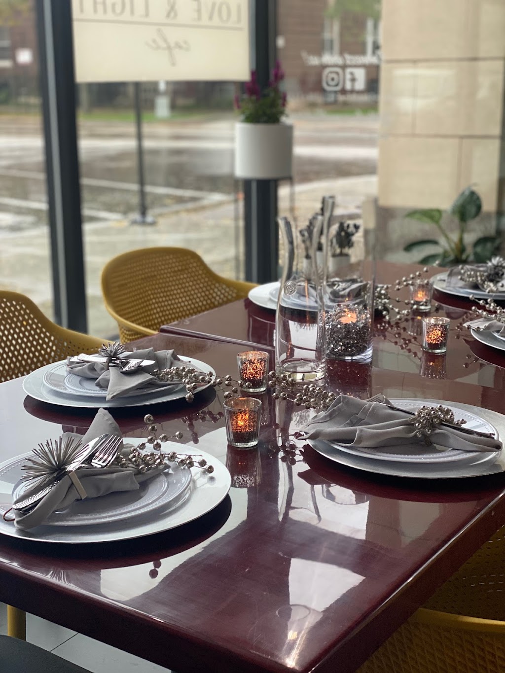 Love & Light Cafe | restaurant | 1429 E Hyde Park Blvd, Chicago, IL 60615, USA | 7733632043 OR +1 773-363-2043