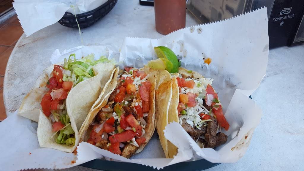 Taco Ardiente | restaurant | 1048 Pine Ridge Rd, Naples, FL 34108, USA | 2392632000 OR +1 239-263-2000