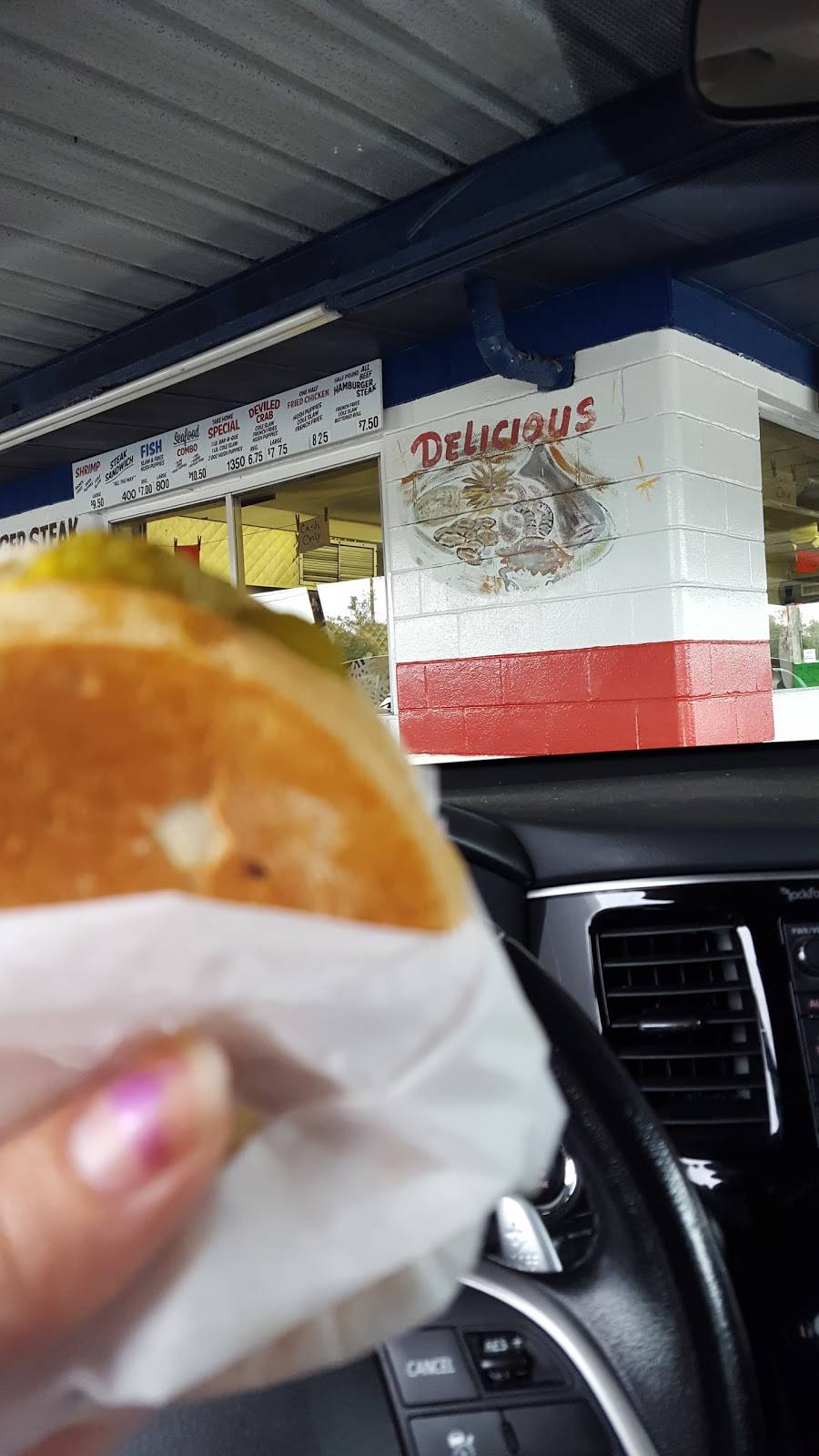 Merritts Burger House | restaurant | 2338 Carolina Beach Rd, Wilmington, NC 28401, USA | 9107635844 OR +1 910-763-5844