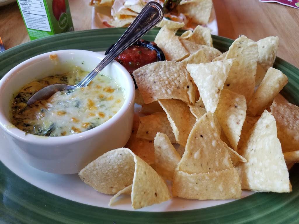 Applebees Grill + Bar | restaurant | 213-29 26th Ave, Bayside, NY 11360, USA | 7184234328 OR +1 718-423-4328