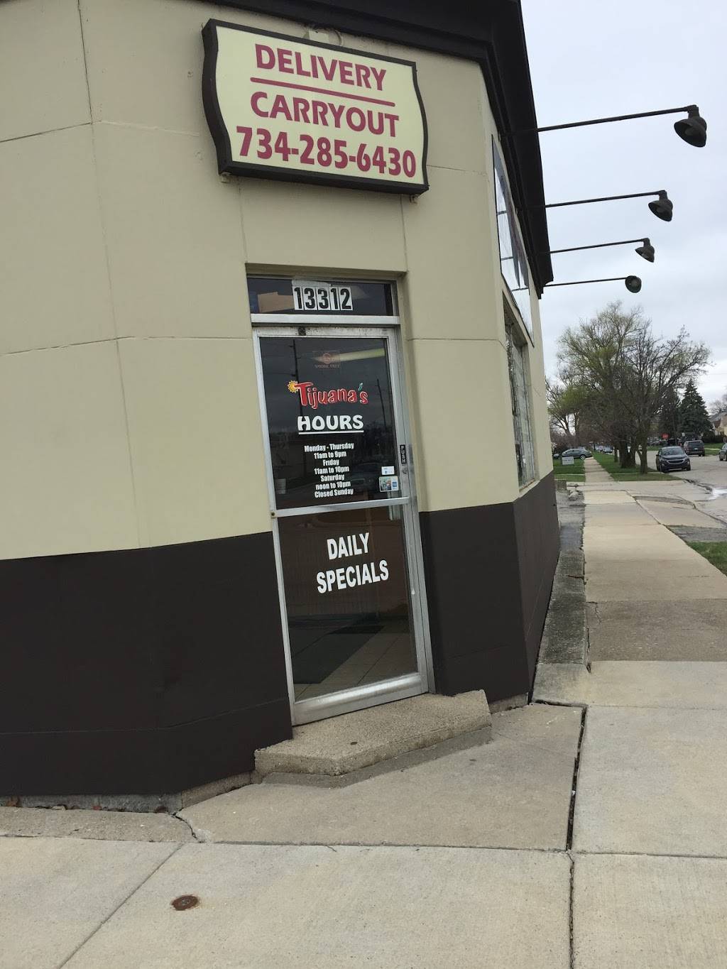 Tijuanas Mexican Kitchen Express | restaurant | 13312 Fort St, Southgate, MI 48195, USA | 7342856430 OR +1 734-285-6430