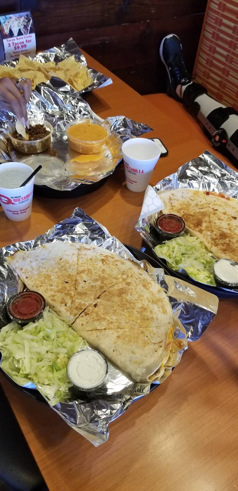 The Global Quesadilla Company | restaurant | 189 Lamp and Lantern Village, Chesterfield, MO 63017, USA | 6362567600 OR +1 636-256-7600