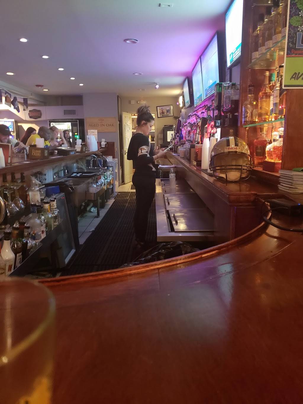 Out of Bounds | restaurant | 4445 Veterans Memorial Blvd, Metairie, LA 70006, USA | 5048897350 OR +1 504-889-7350