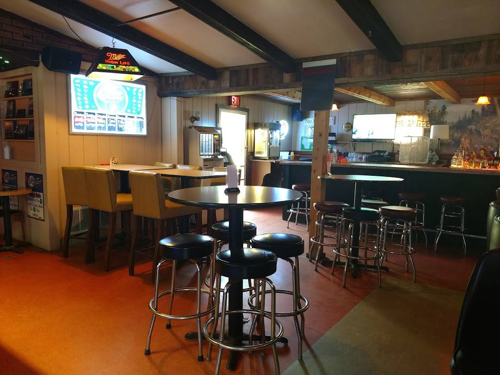 Captn.Raes Sports Bar and Grill | restaurant | 9125, 330 County Rd B, Montello, WI 53949, USA | 6082972273 OR +1 608-297-2273