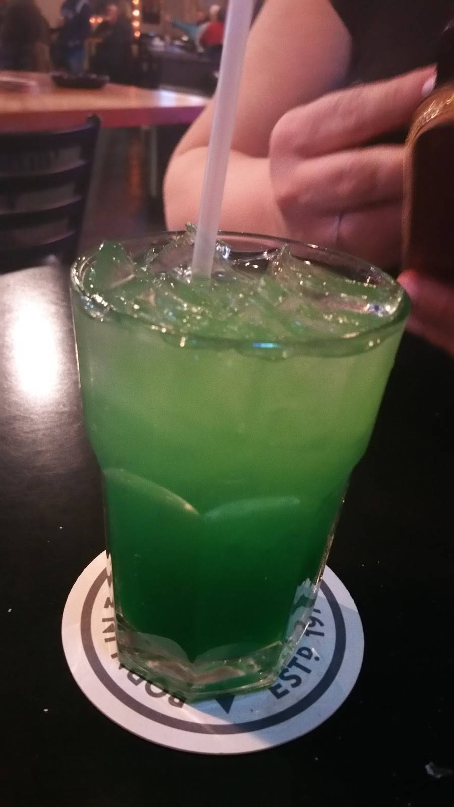 Sutures | restaurant | 7133 S Yale Ave, Tulsa, OK 74136, USA | 9184815007 OR +1 918-481-5007