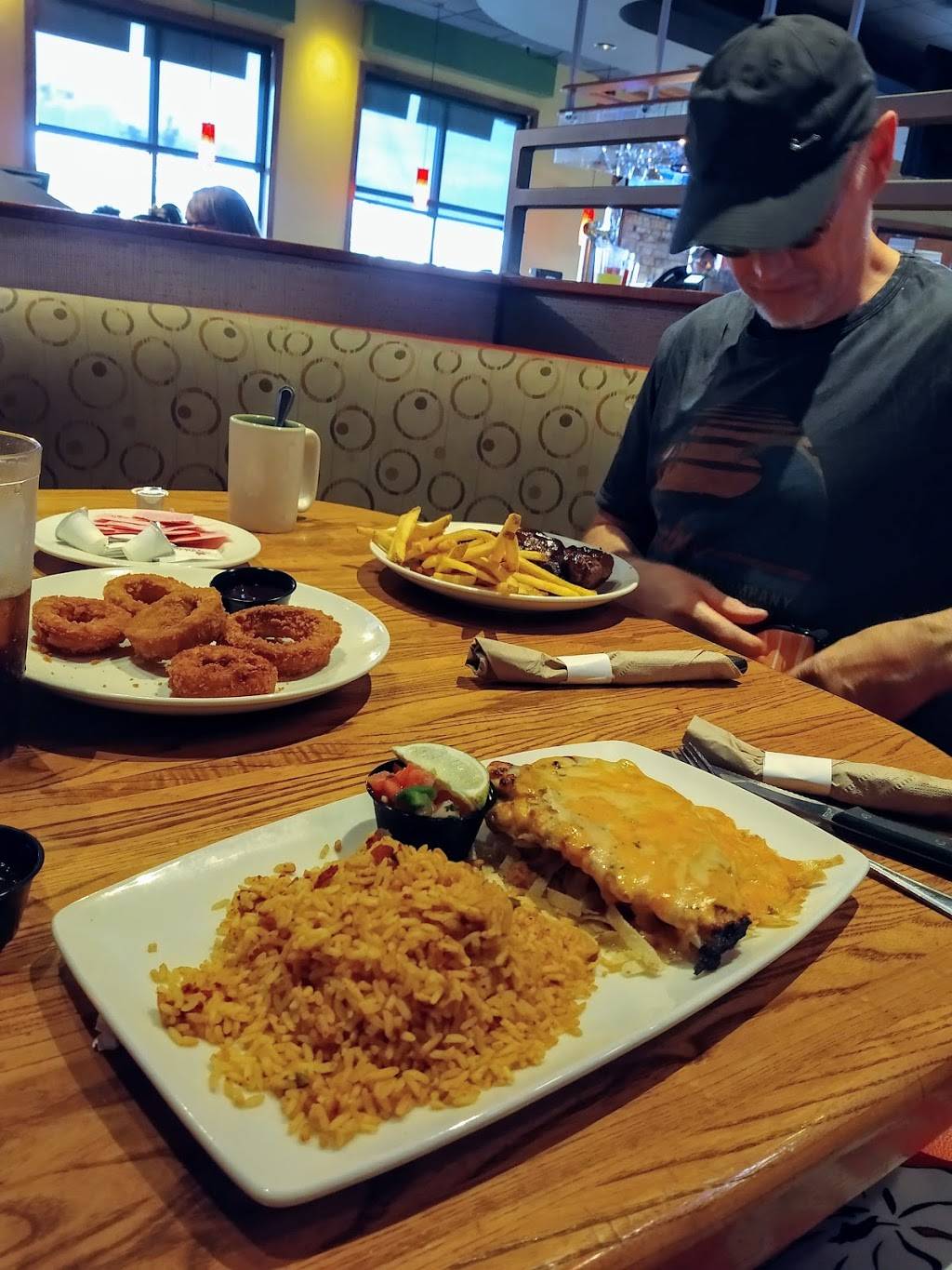 Applebees Grill + Bar | restaurant | 4181 Sterling Ave, Kansas City, MO 64133, USA | 8163564171 OR +1 816-356-4171