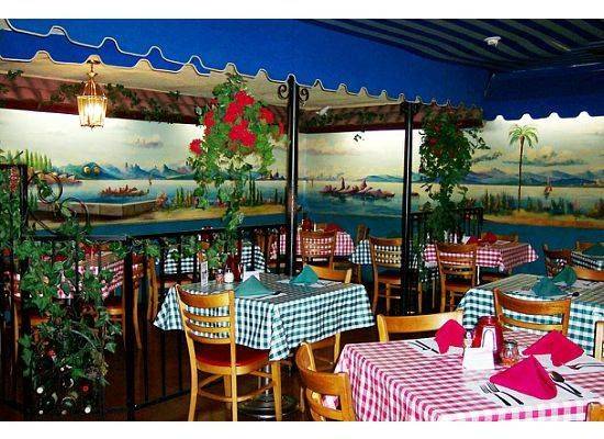 Mama Louisas Italian Restaurant & Catering | restaurant | 2041 S Craycroft Rd, Tucson, AZ 85711, USA | 5207904702 OR +1 520-790-4702
