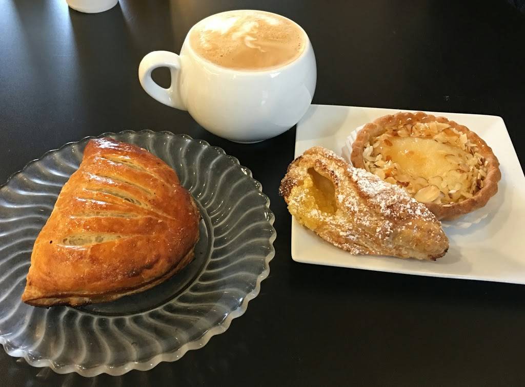 Lafayette Bakery & Cafe | bakery | 3659 The Barnyard Suite E22, Carmel-By-The-Sea, CA 93923, USA | 8319156286 OR +1 831-915-6286