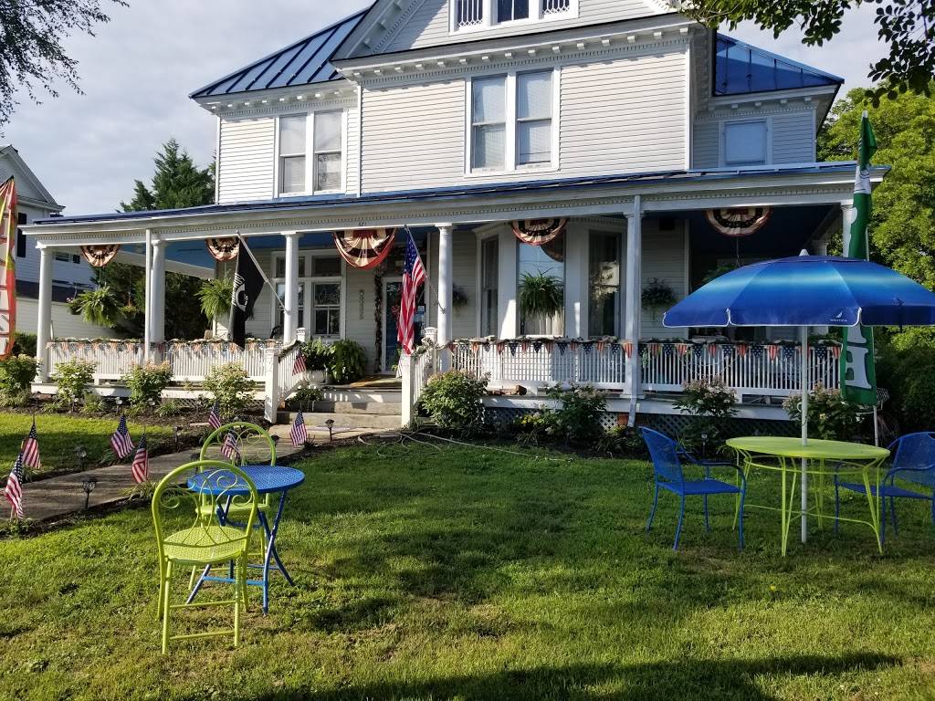 The Blue Lady | restaurant | 107A E Main St, Bedford, VA 24523, USA | 5405864622 OR +1 540-586-4622