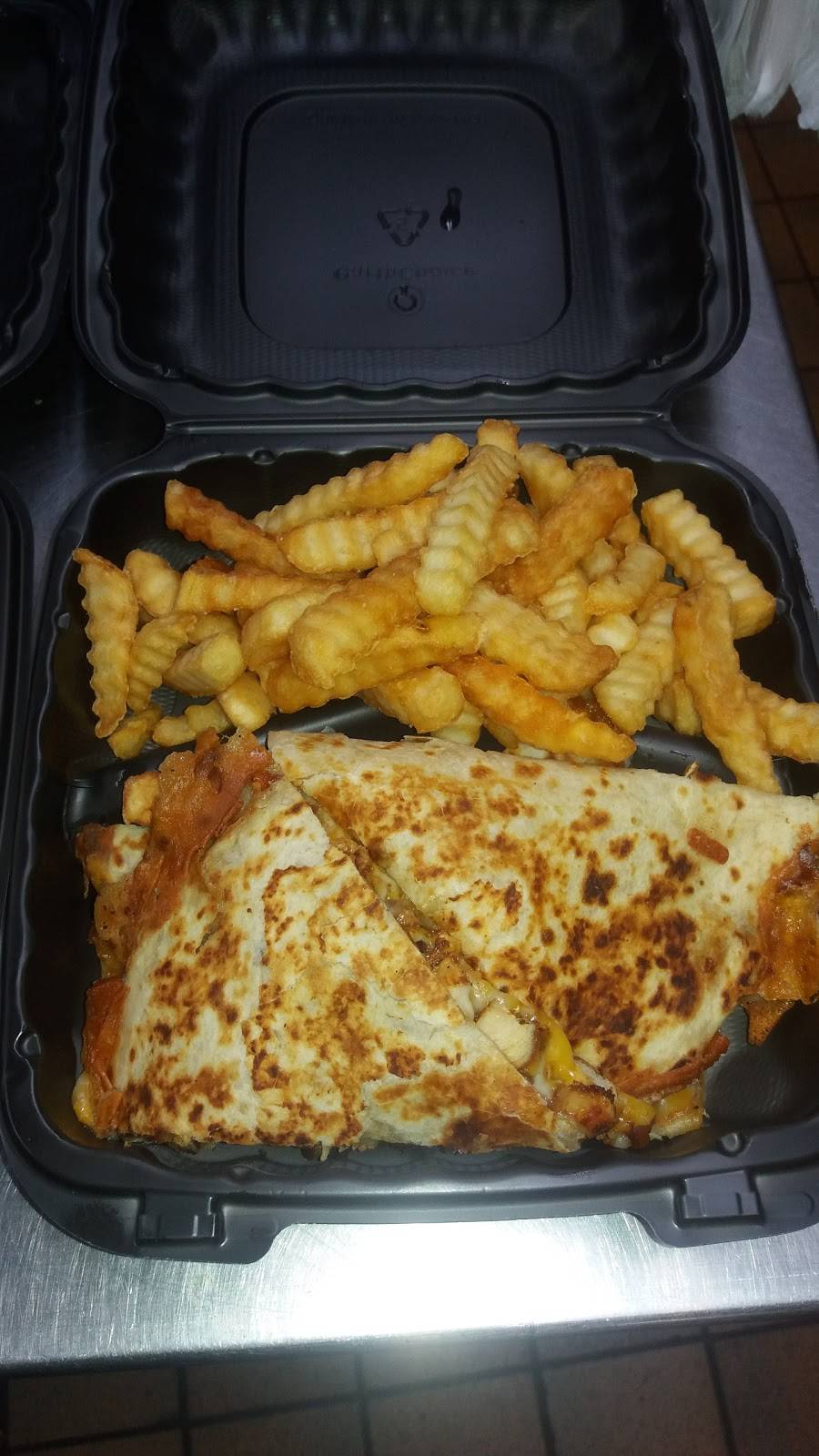 Charlies Restaurant And Bar | restaurant | 5711 Silver Hill Rd, District Heights, MD 20747, USA | 3015168787 OR +1 301-516-8787