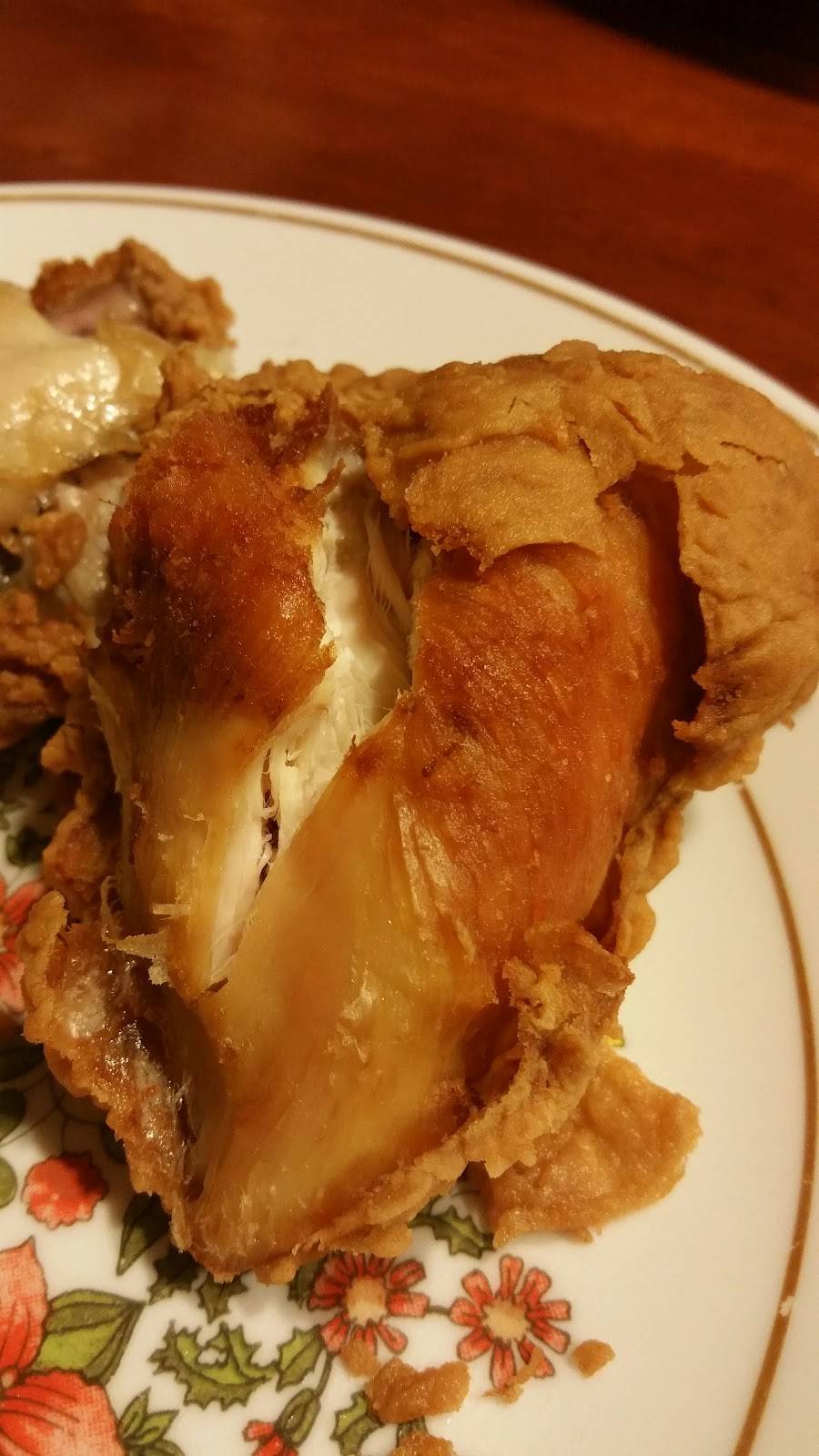 Churchs Chicken | restaurant | 1317 10th St, Floresville, TX 78114, USA | 8302167502 OR +1 830-216-7502