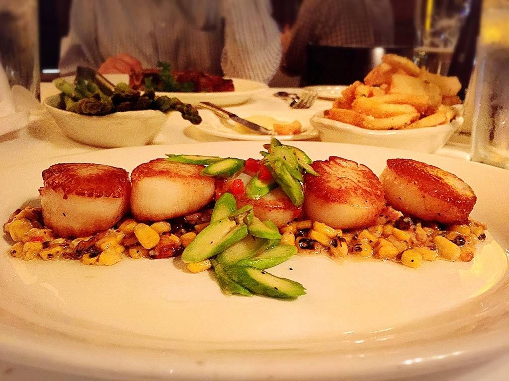 Shulas Steak House | restaurant | 301 E North Water St, Chicago, IL 60611, USA | 3126700788 OR +1 312-670-0788