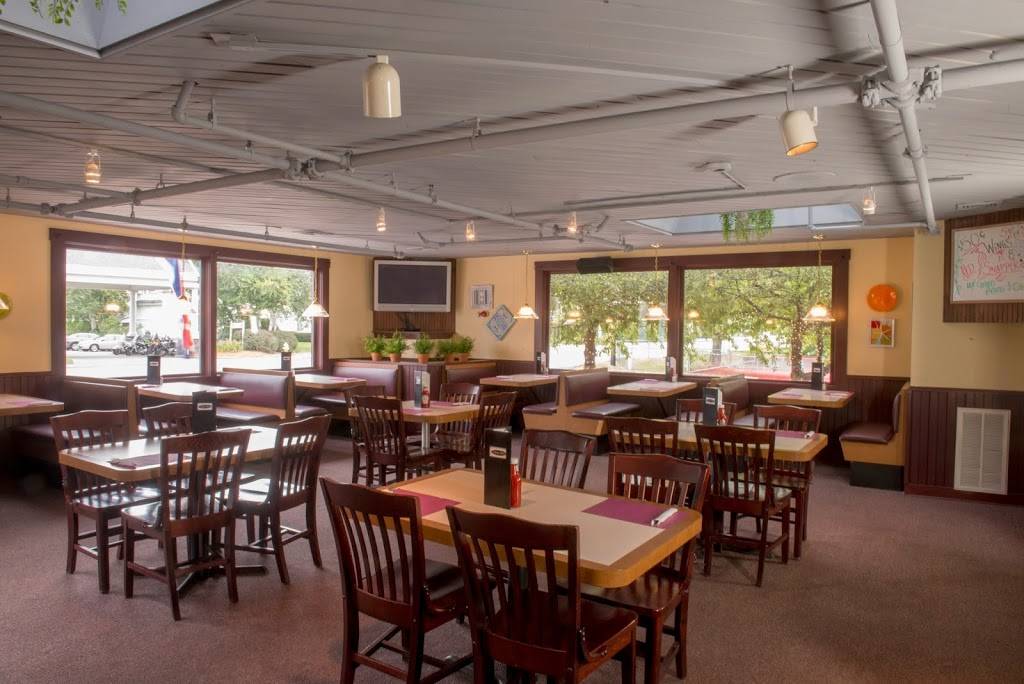 Logans Run | restaurant | 816 Lafayette Rd, Hampton, NH 03842, USA | 6039264343 OR +1 603-926-4343