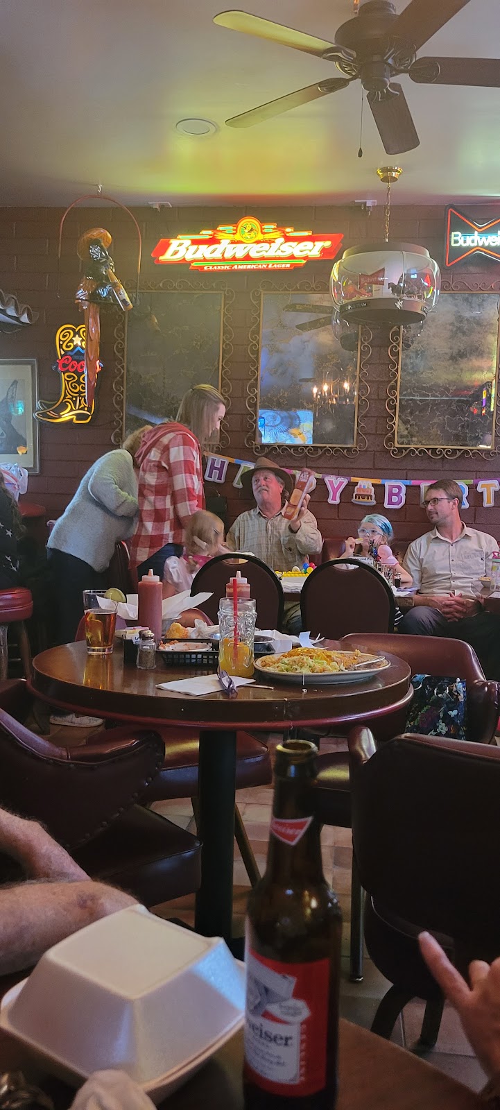 El Charro Restaurant & Cocktail Lounge | restaurant | 105 N Country Club Dr, Mesa, AZ 85201, USA | 4809641851 OR +1 480-964-1851