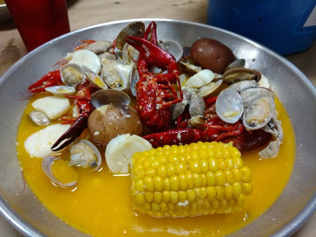 Mr. And Mrs. Crab | restaurant | 497 Cortez Rd W, Bradenton, FL 34207, USA | 9412139999 OR +1 941-213-9999