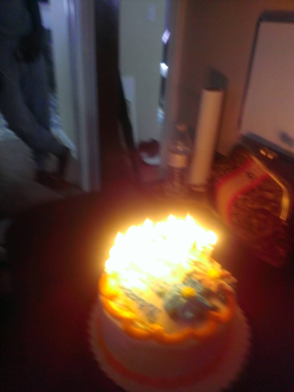 Tiffanys Pizza | restaurant | 5035 Turney Rd, Cleveland, OH 44125, USA | 2165873900 OR +1 216-587-3900