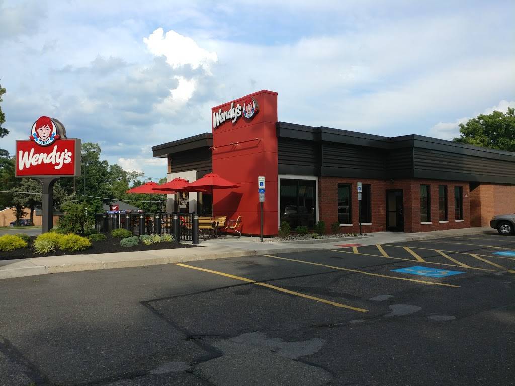 Wendys | restaurant | 2400 Church Rd, Cherry Hill, NJ 08002, USA | 8564826881 OR +1 856-482-6881