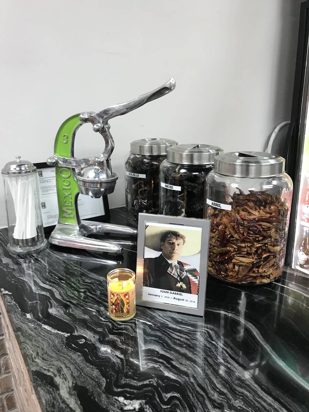 MX Taco | restaurant | 207 N Bumby Ave, Orlando, FL 32803, USA | 4077305241 OR +1 407-730-5241