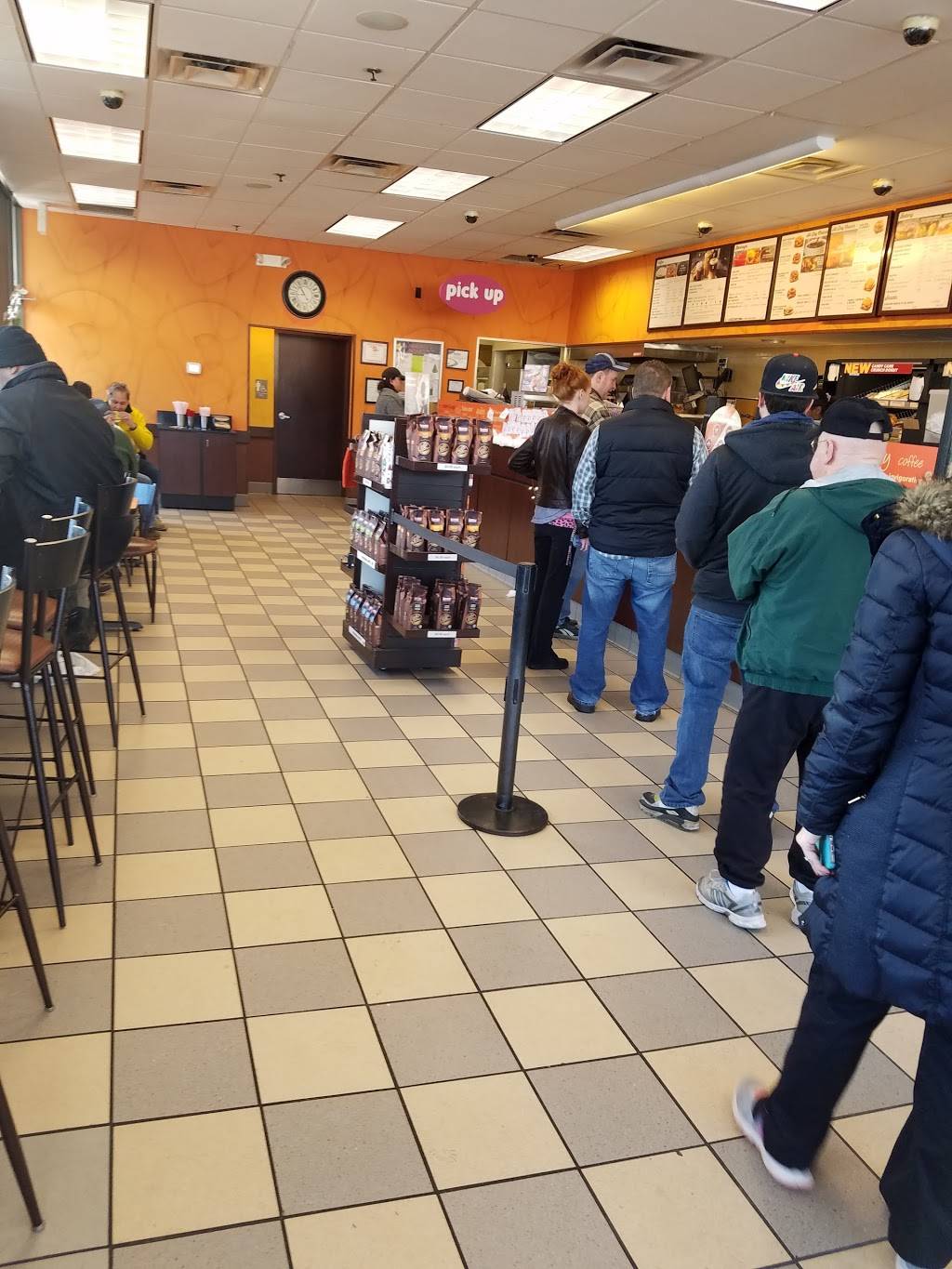 Dunkin | bakery | 801 Wyoming Ave, Pittston Township, PA 18643, USA | 5706022245 OR +1 570-602-2245