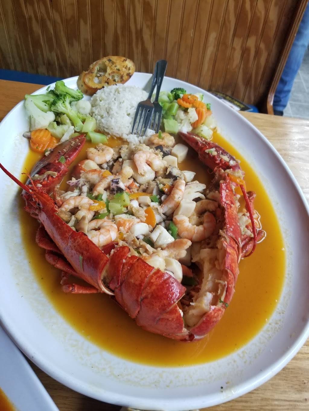 Las Islas Marias | restaurant | 522 SW Military Dr, San Antonio, TX 78221, USA | 2109227777 OR +1 210-922-7777