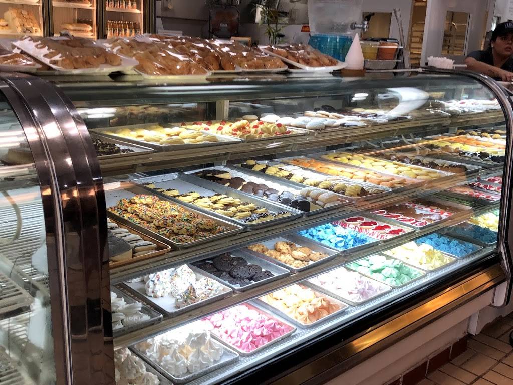 Vecky Bakery | bakery | 17537 Pines Blvd, Pembroke Pines, FL 33029, USA | 9543925958 OR +1 954-392-5958