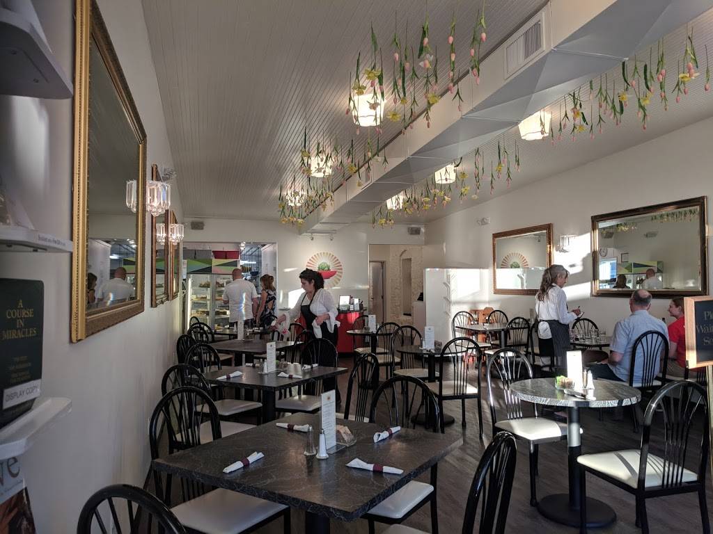 Cheeze Factory Restaurant | restaurant | 618 Oak St, Baraboo, WI 53913, USA | 6084484804 OR +1 608-448-4804