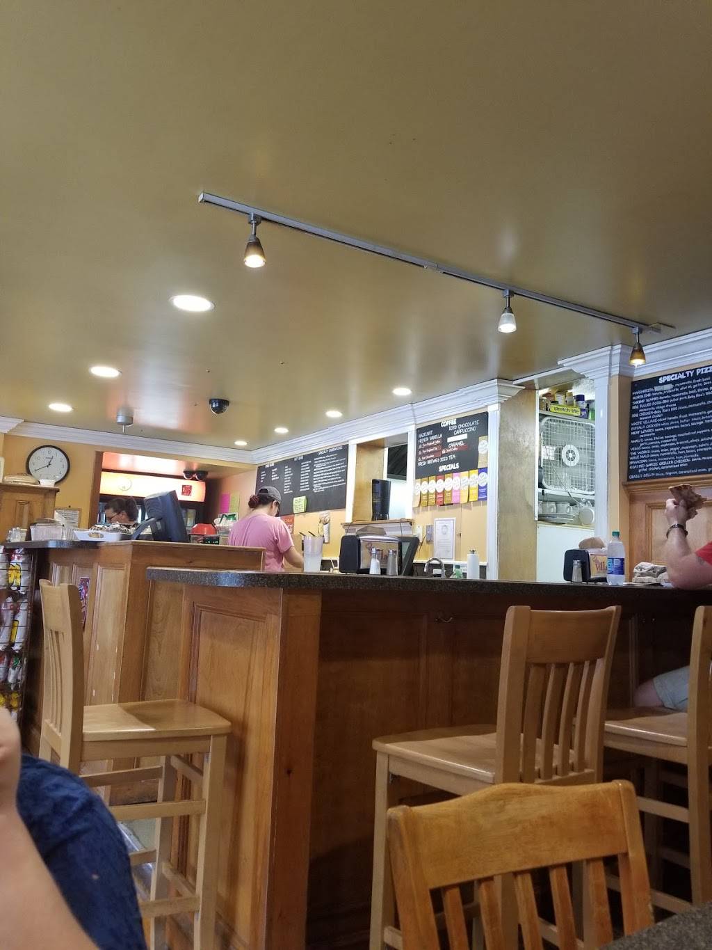 Village Sub & Pizza | meal delivery | 14 Central St, Georgetown, MA 01833, USA | 9783522399 OR +1 978-352-2399