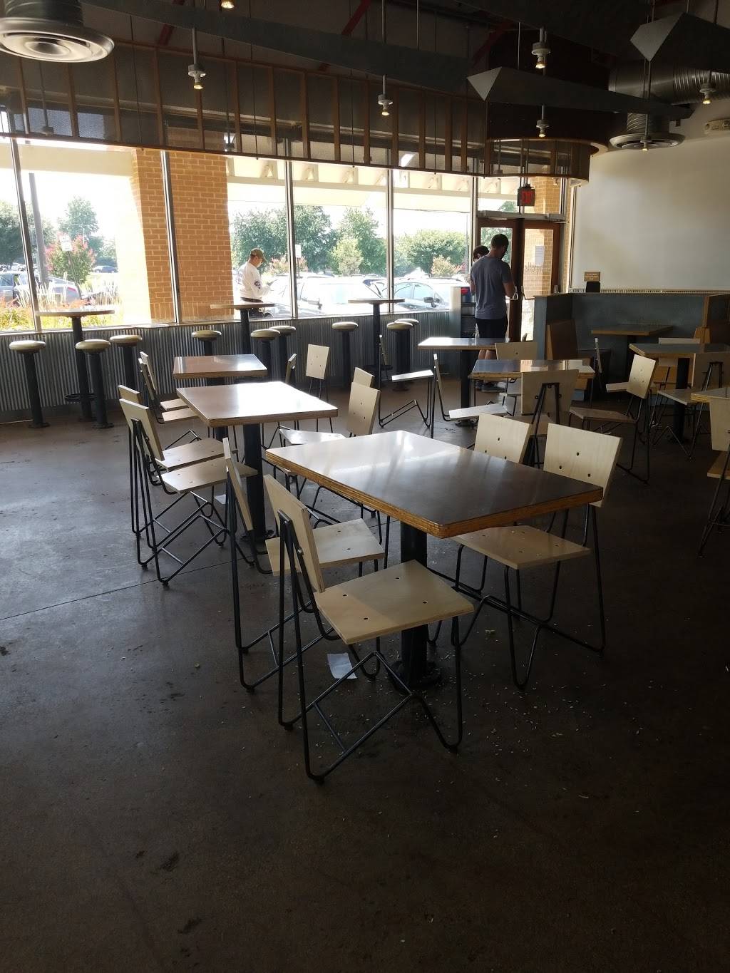 Chipotle Mexican Grill | restaurant | 21031 Tripleseven Rd Ste 190, Sterling, VA 20165, USA | 7034215079 OR +1 703-421-5079