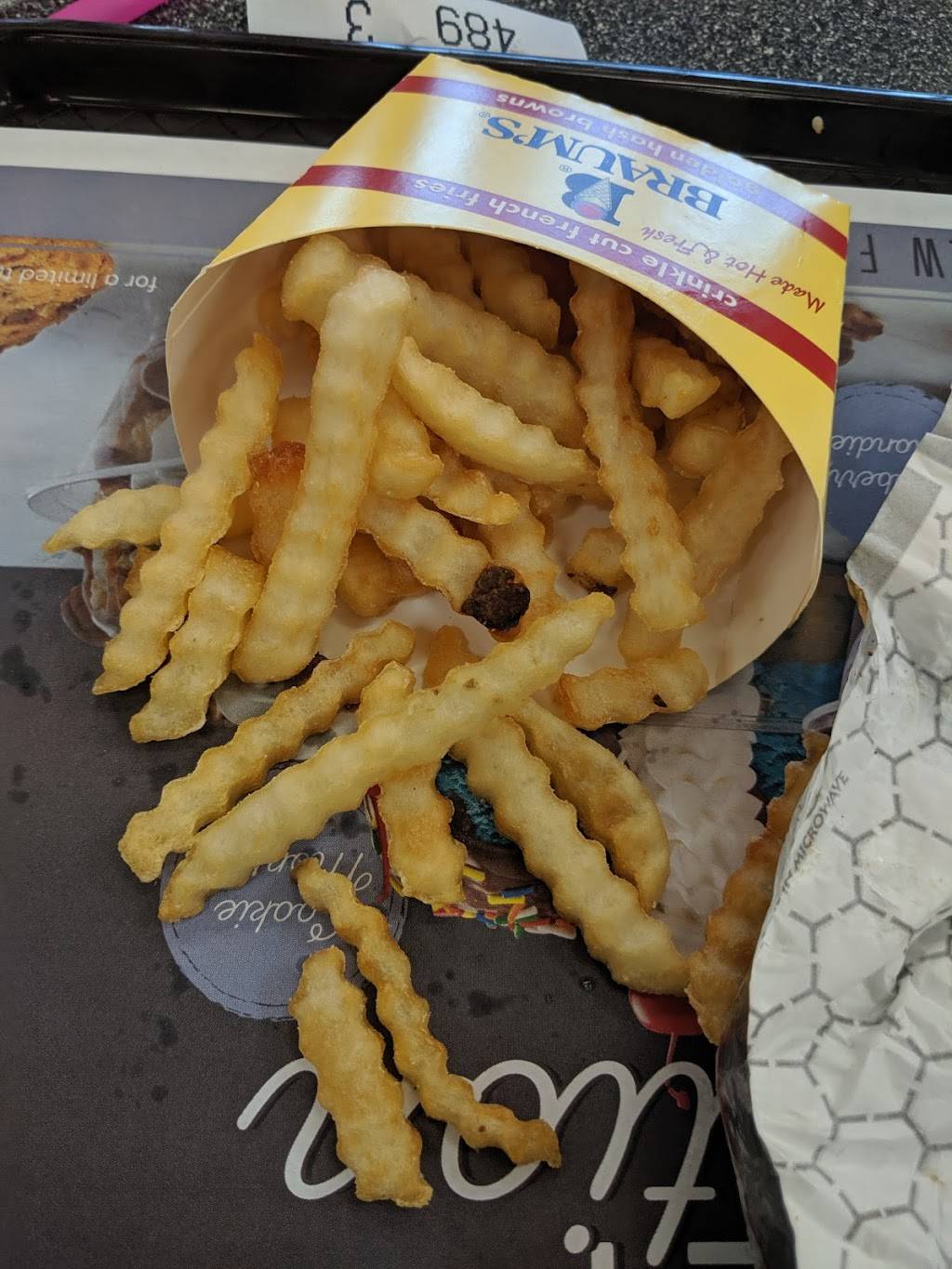 Braums Ice Cream & Burger Restaurant | restaurant | 410 W 3rd St, Grove, OK 74344, USA | 9187861037 OR +1 918-786-1037