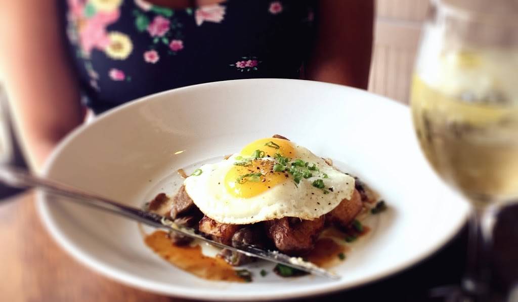 The Pearl | restaurant | 641 N High St, Columbus, OH 43215, USA | 6142270151 OR +1 614-227-0151