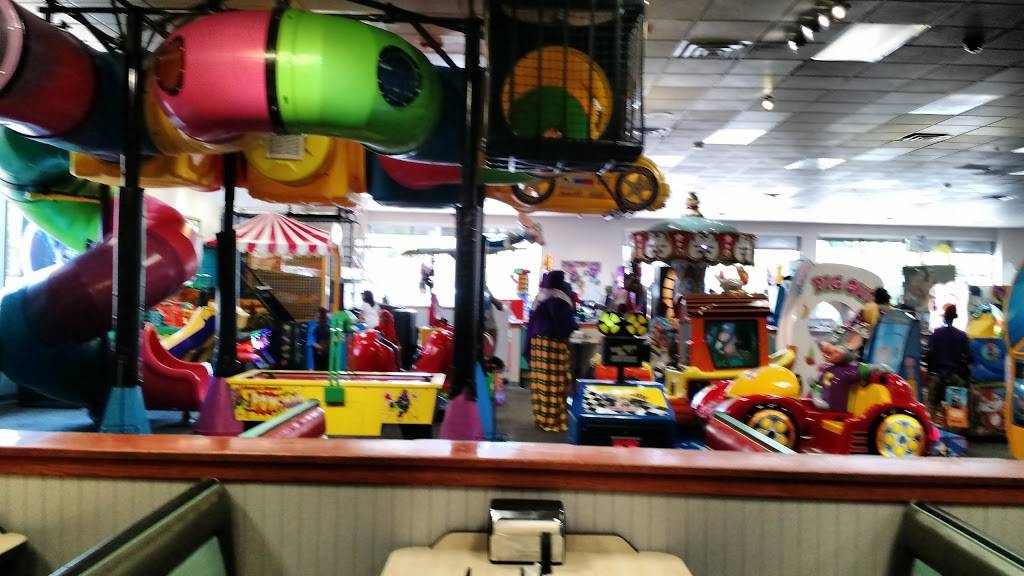 Chuck E. Cheese | restaurant | 3130 W Ridge Rd, Rochester, NY 14626, USA | 5852276360 OR +1 585-227-6360