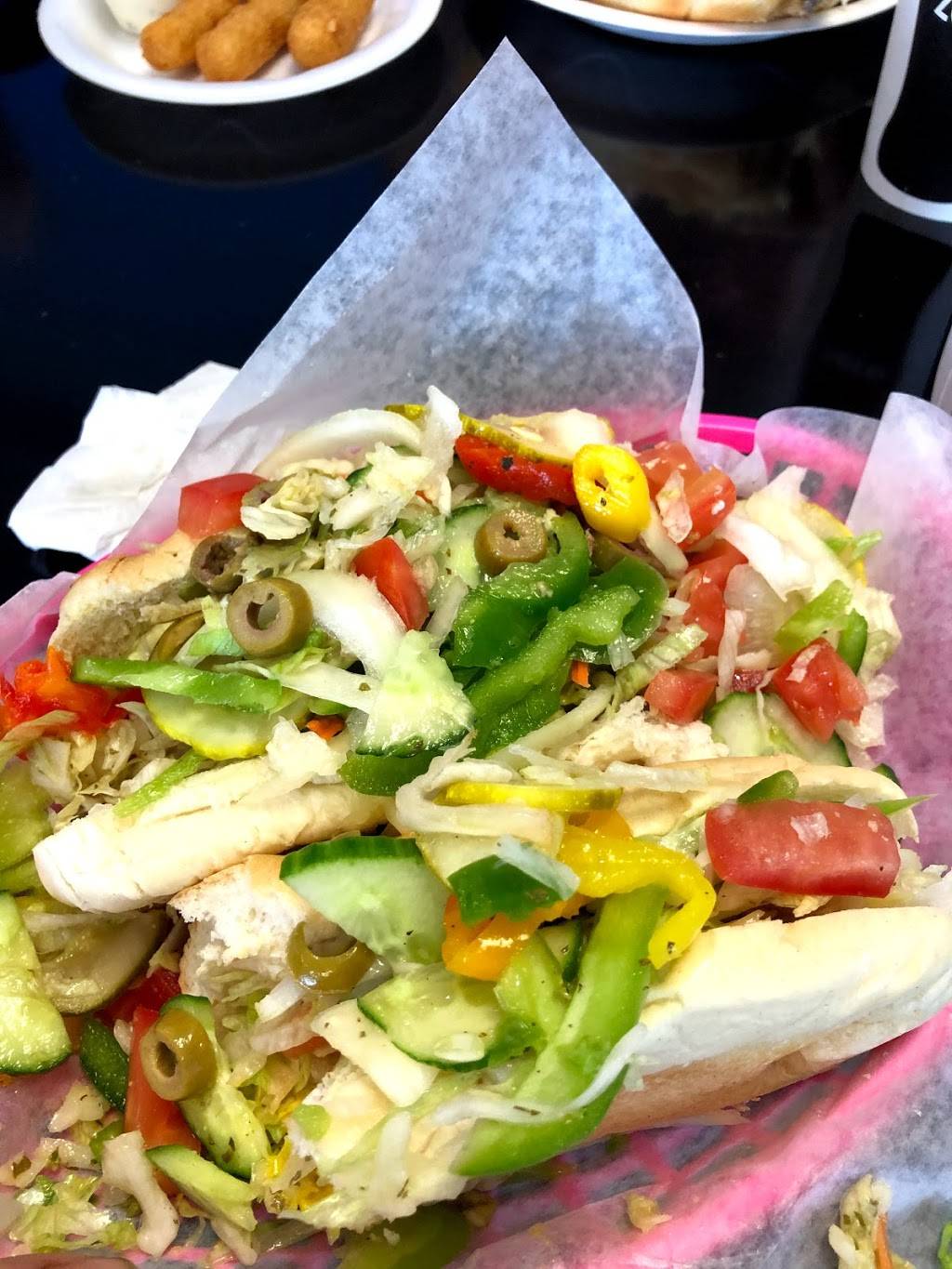 Sofos Restaurant | restaurant | 6082 Tecumseh Rd E, Windsor, ON N8T 1E3, Canada | 5199487977 OR +1 519-948-7977