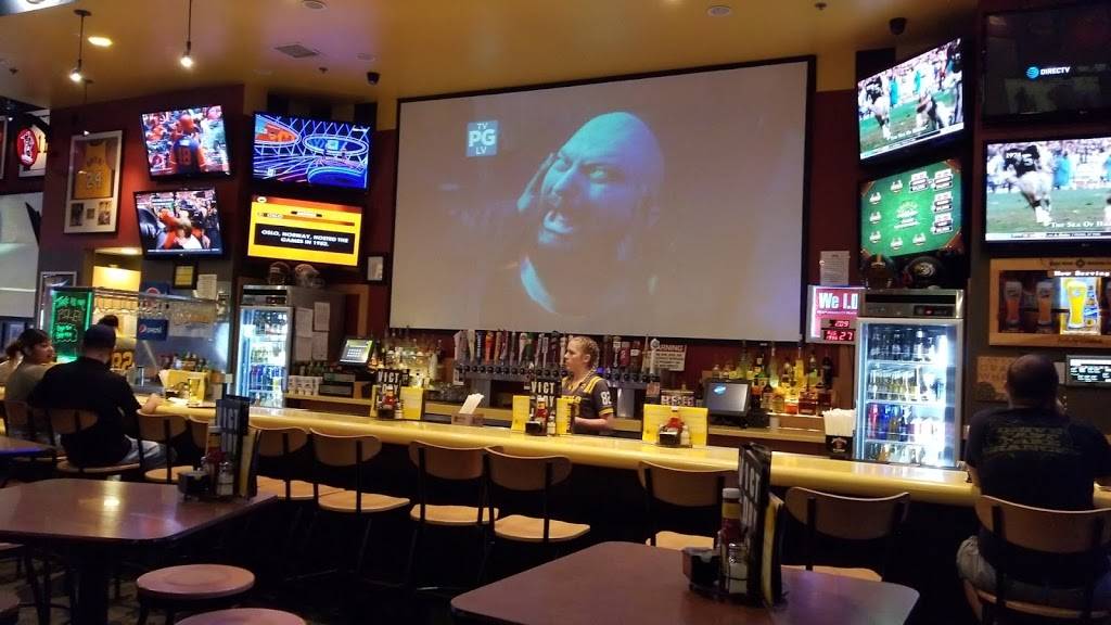Buffalo Wild Wings | restaurant | 12450 Day St, Moreno Valley, CA 92553, USA | 9516539464 OR +1 951-653-9464