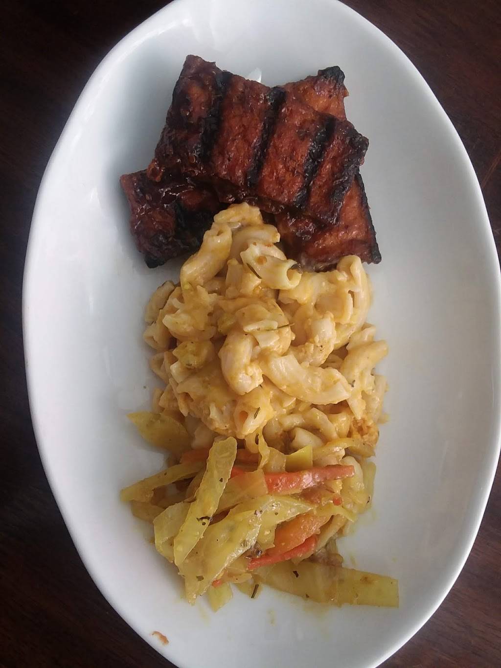 Ninth Square Market Too Caribbean Style | restaurant | 89 George St, New Haven, CT 06510, USA | 2037879703 OR +1 203-787-9703