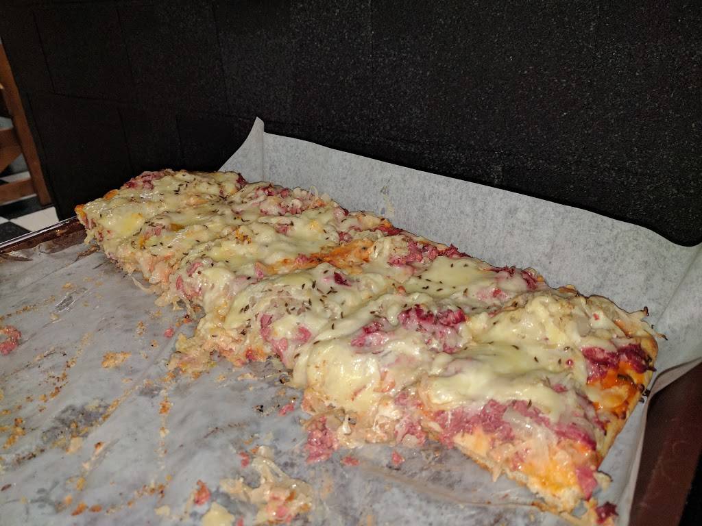 Ferris Pizza | restaurant | 106 Church St, Moscow, PA 18444, USA | 5708423130 OR +1 570-842-3130