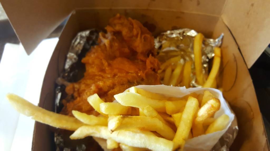 Woodys Drive-In | restaurant | 110 Northport Dr, Godfrey, IL 62035, USA | 6184667840 OR +1 618-466-7840