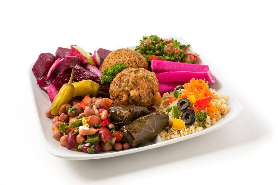 Restaurant Taouk | restaurant | 1312 Rue Roberval, Saint-Bruno-de-Montarville, QC J3V 5J1, Canada | 4504414111 OR +1 450-441-4111