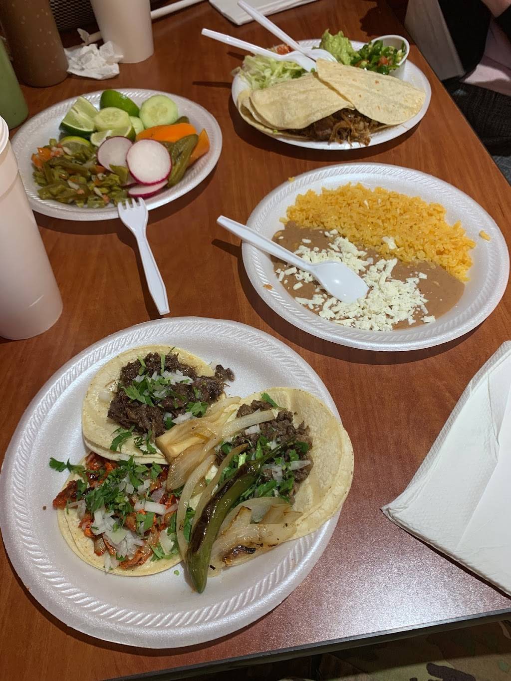 Taqueria el fogon | restaurant | 2604 N Arkansas, Wichita, KS 67204, USA | 3162089217 OR +1 316-208-9217