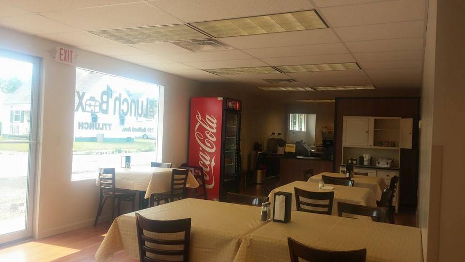 The Lunch Box | restaurant | 710 Safford Ave, Chillicothe, OH 45601, USA | 7407758624 OR +1 740-775-8624