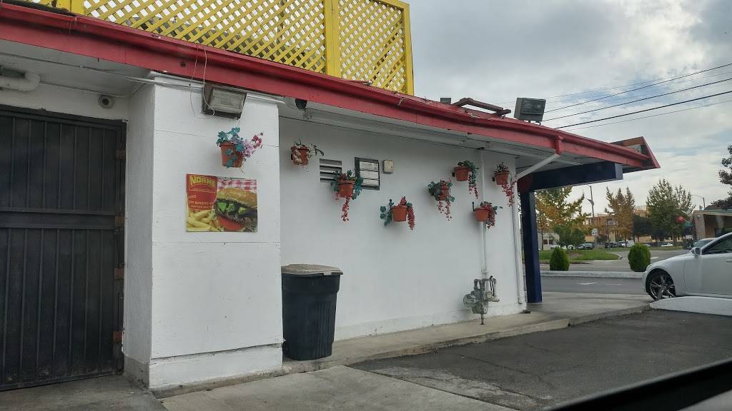 Norms Famous Charbroiled Burgers | restaurant | 14244 Whittier Blvd, Whittier, CA 90605, USA | 5626938616 OR +1 562-693-8616