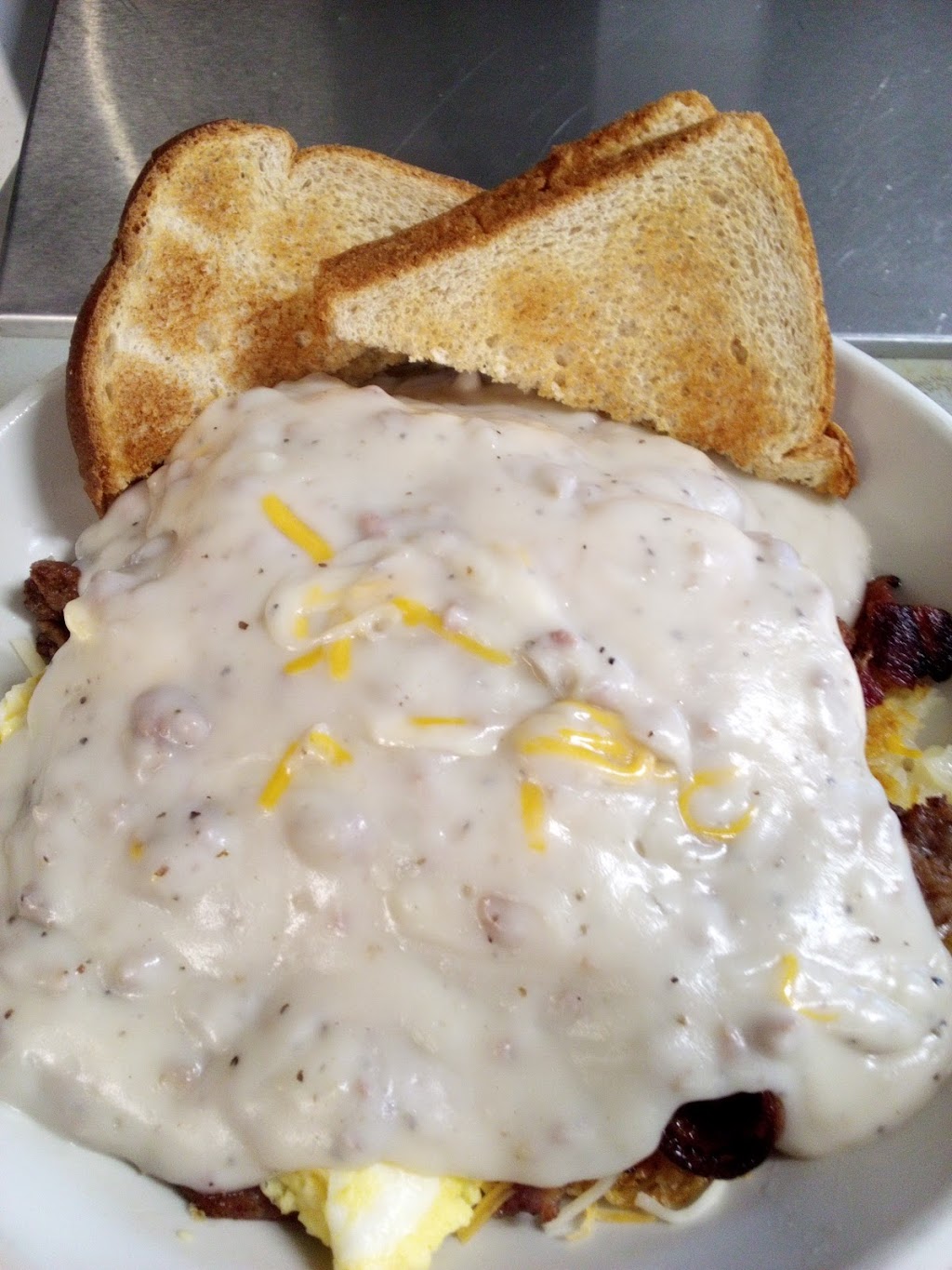 Mels diner & quick stop | restaurant | 101 N Linn St, Malta Bend, MO 65339, USA | 8165651794 OR +1 816-565-1794