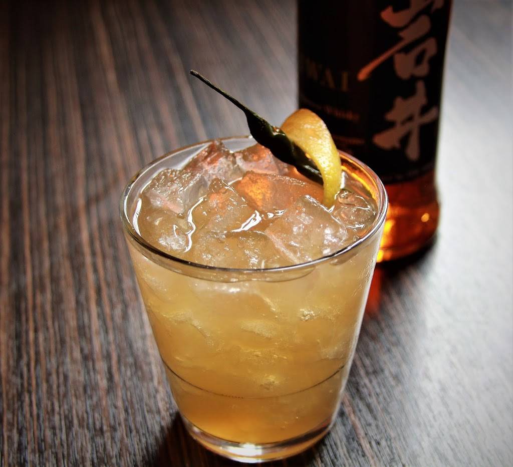 Ling & Louies Asian Bar and Grill | restaurant | 5040 W Wildhorse Pass Blvd, Chandler, AZ 85226, USA | 5207967281 OR +1 520-796-7281