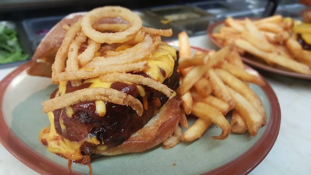 Timberloft | restaurant | 470 Gordonsville Hwy, Gordonsville, TN 38563, USA | 6156835070 OR +1 615-683-5070