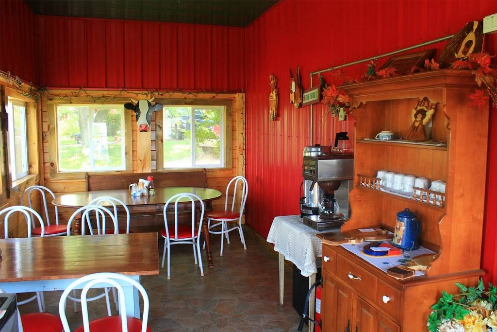 Double B Farm Country Store & Café | restaurant | 2777 S Brostuen Rd, Beloit, WI 53511, USA | 6089210293 OR +1 608-921-0293