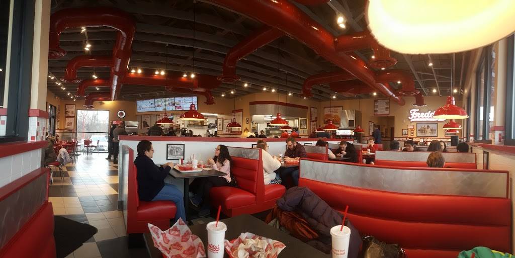 Freddys Frozen Custard & Steakburgers | restaurant | 221 Eagleview Blvd, Exton, PA 19341, USA | 4848742345 OR +1 484-874-2345